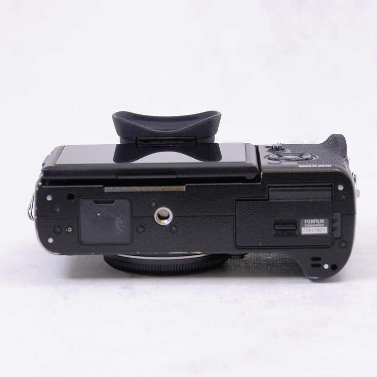 FUJIFILM X-T2 (Cuerpo) en caja original más accesorios - Usado 11