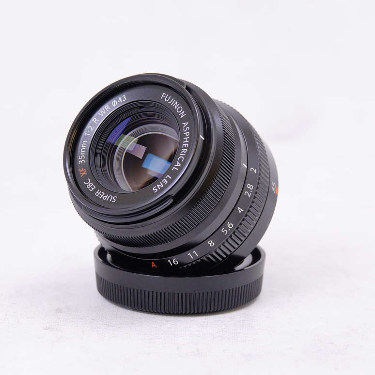 FUJIFILM XF 35mm f/2 R WR - Usado 3