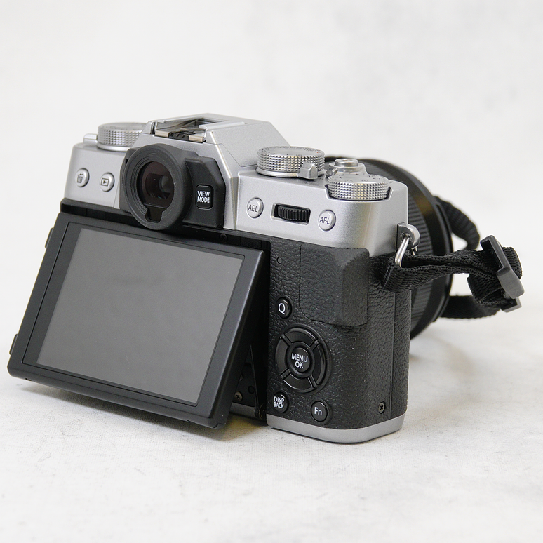 Fujifilm X-T10 con Lente XC 16-50mm II + accesorios - Usado- 5