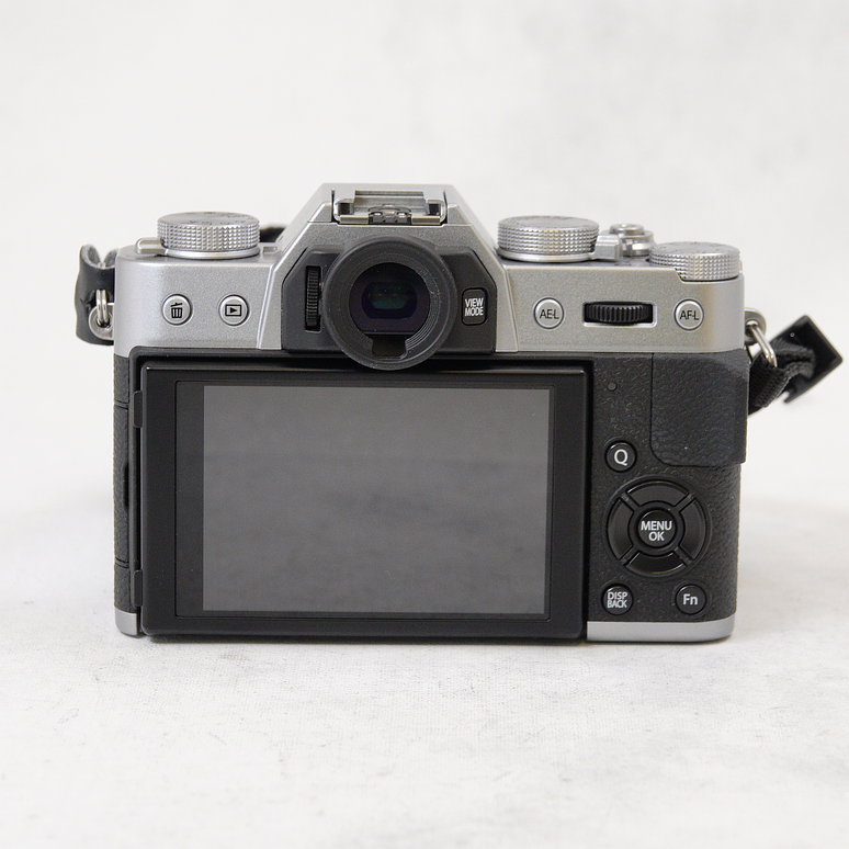 Fujifilm X-T10 con Lente XC 16-50mm II + accesorios - Usado- 6