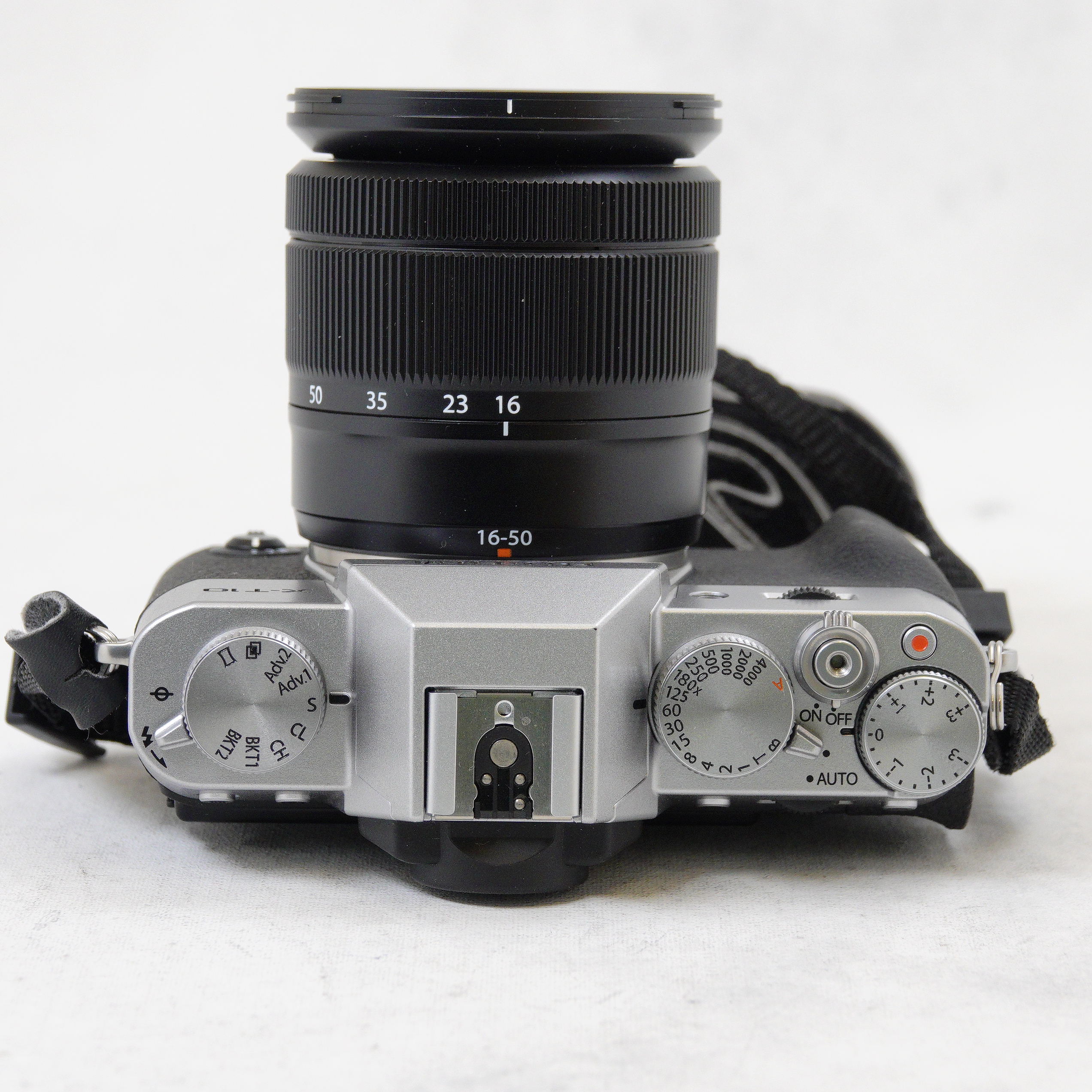 Fujifilm X-T10 con Lente XC 16-50mm II + accesorios - Usado-