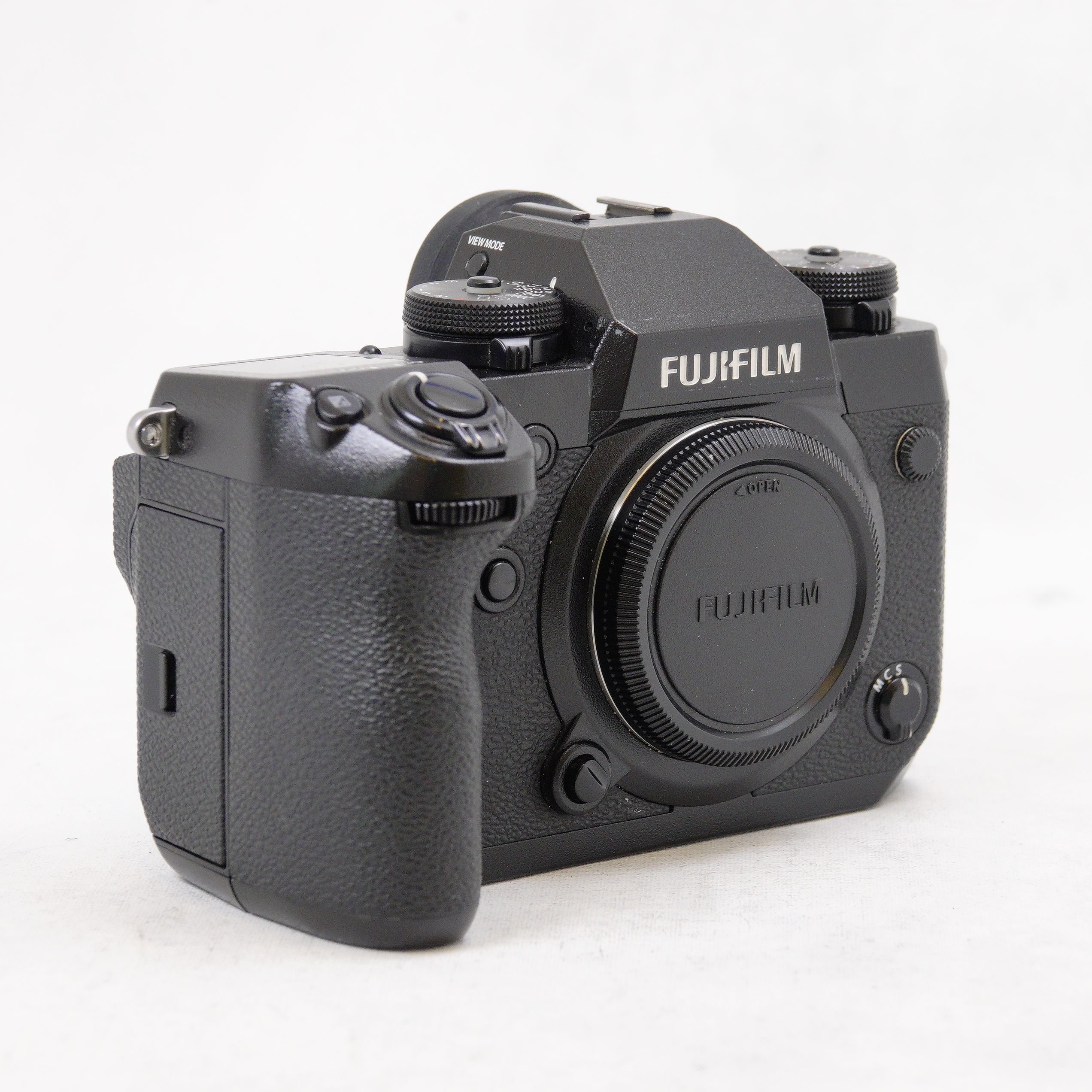 FUJIFILM X-H1 con Battery Grip Kit mas accesorios - Usado