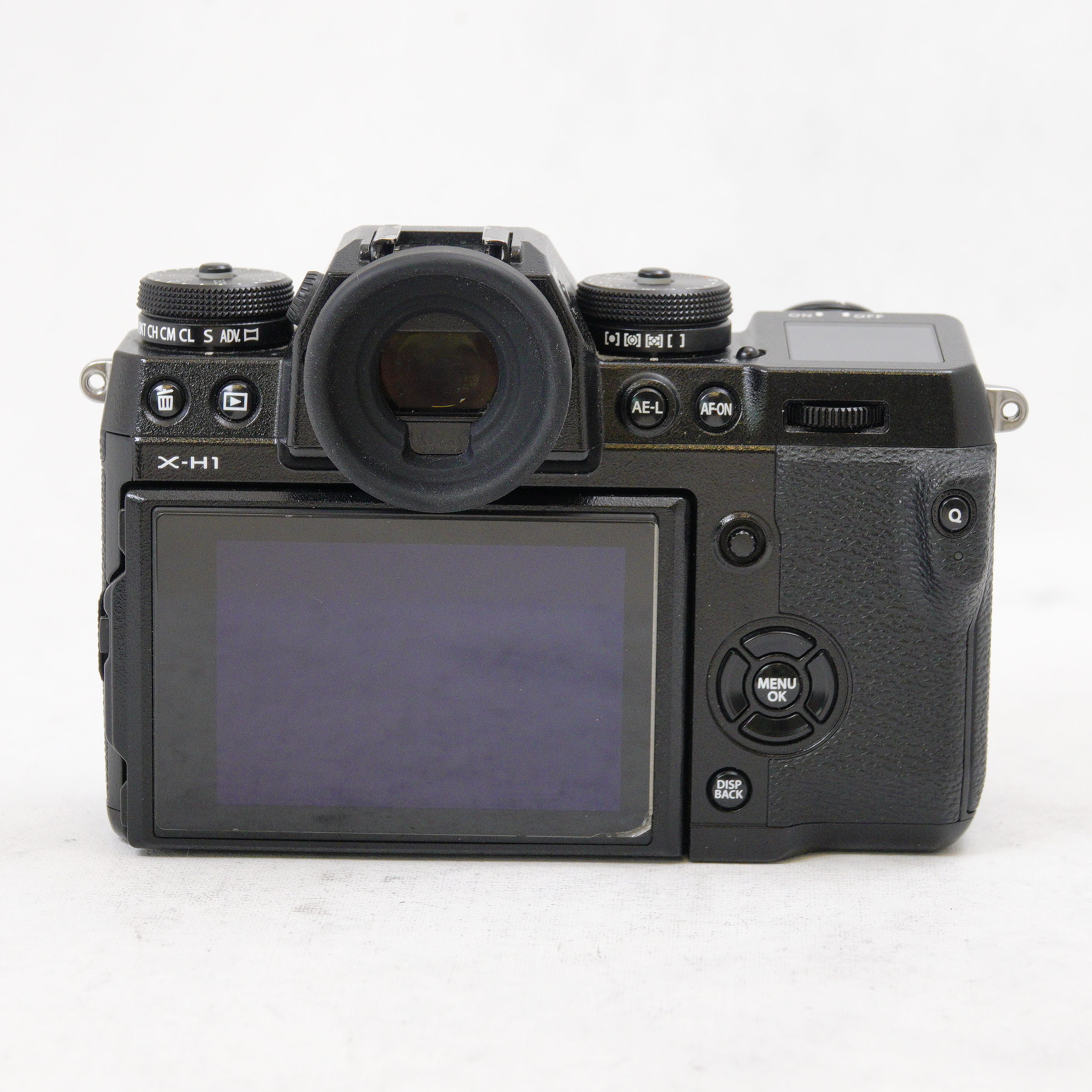 FUJIFILM X-H1 con Battery Grip Kit mas accesorios - Usado