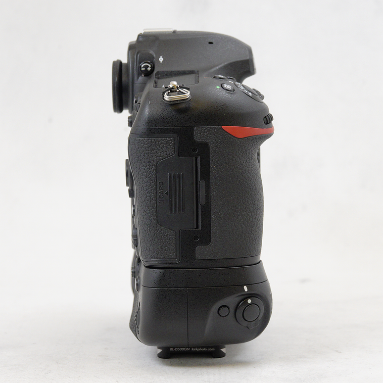 Nikon D850 DSLR con MB-D18 BATTERYGRIP y Kirk L-Bracket - Usado 4