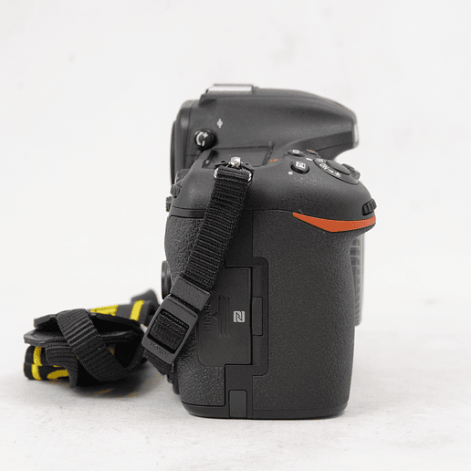 Nikon D500 DSLR - Usado 4