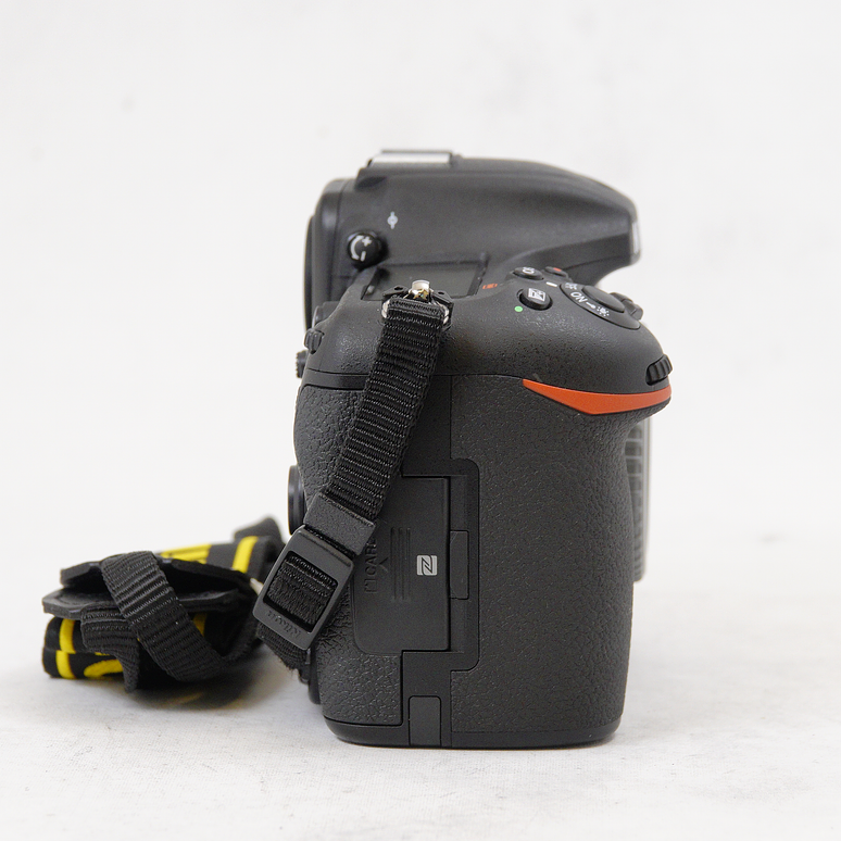 Nikon D500 DSLR - Usado 4