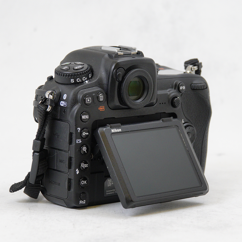 Nikon D500 DSLR - Usado 7