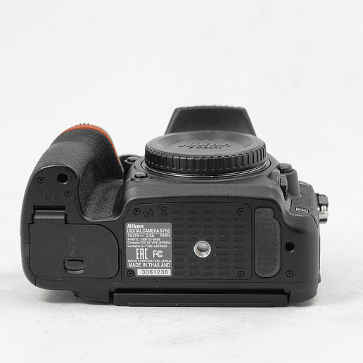 Nikon D750 DSLR - Usado 11