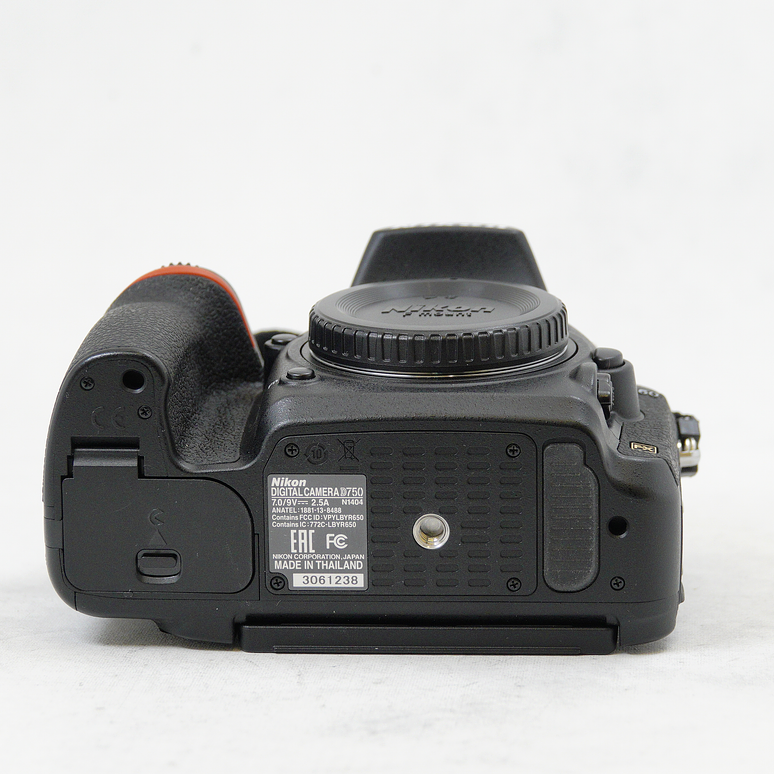 Nikon D750 DSLR - Usado 11