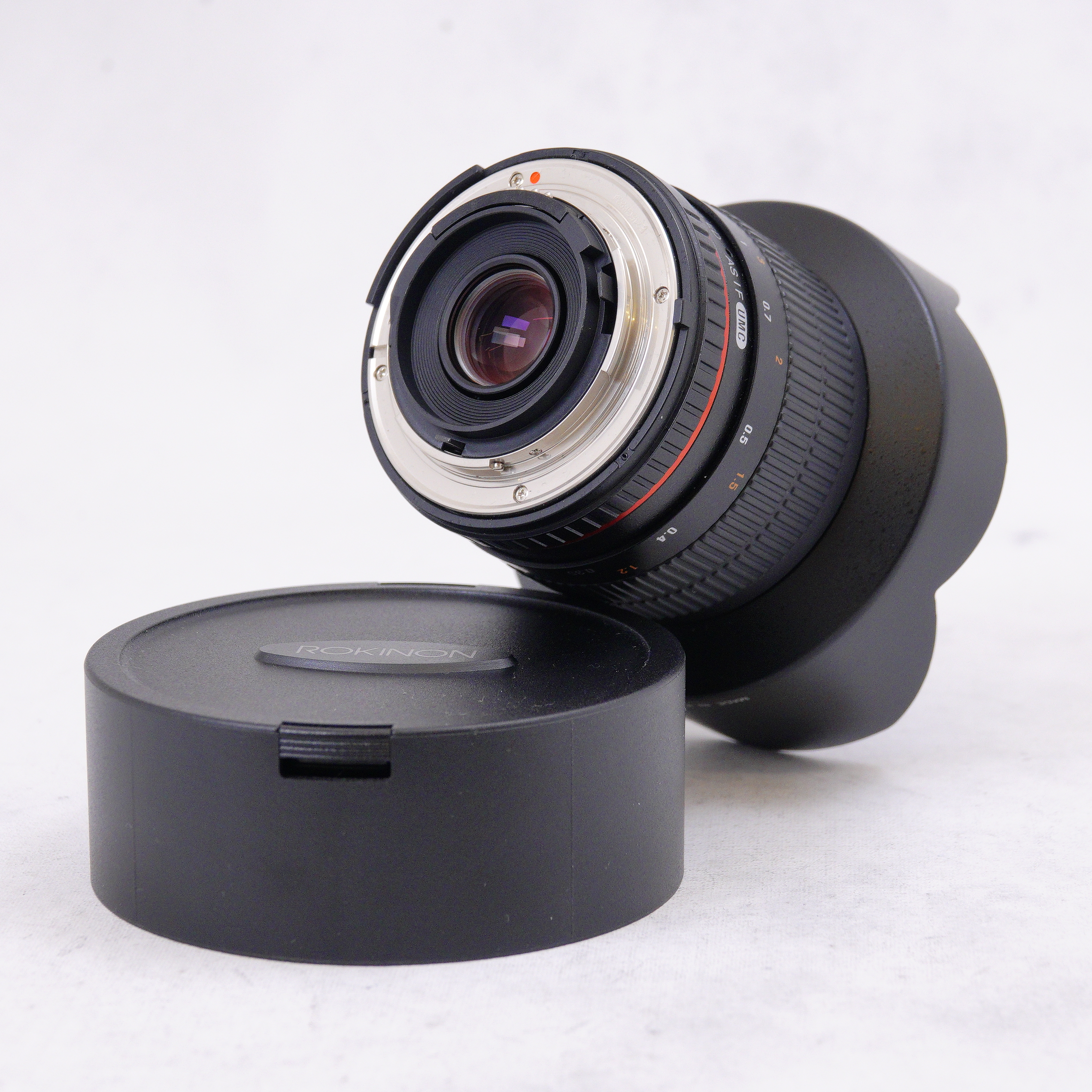 Rokinon 14mm f/2.8 IF ED UMC para Nikon con Chip AE - Usado