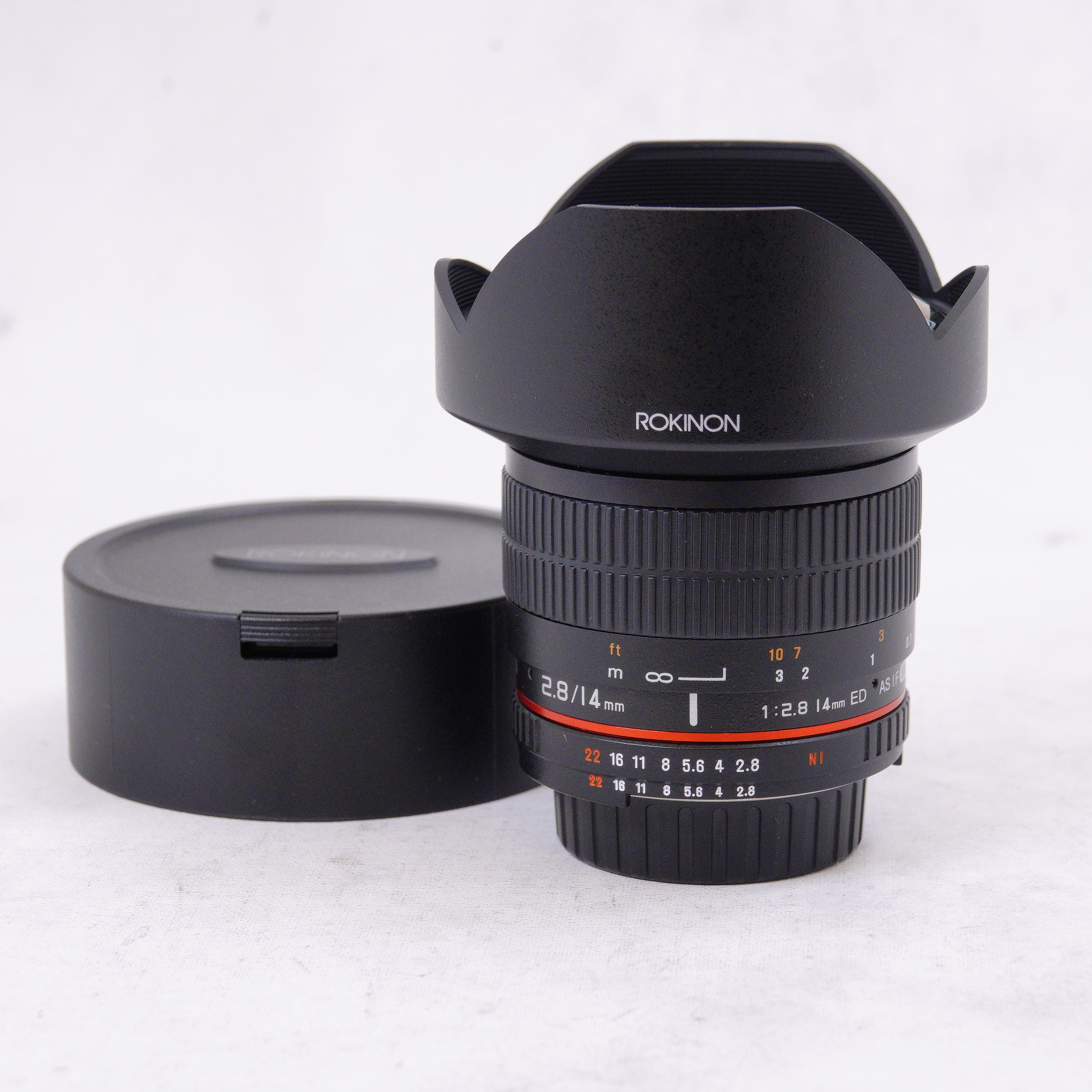 Rokinon 14mm f/2.8 IF ED UMC para Nikon con Chip AE - Usado