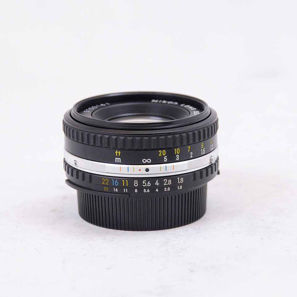 Nikon 50mm f/1.8 series E AIS (estilo panqueque) - Usado