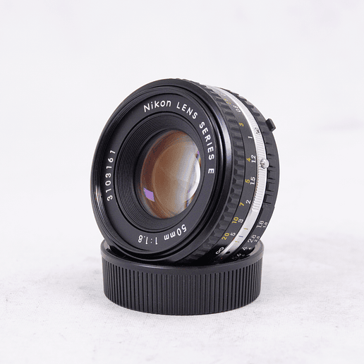 Nikon 50mm f/1.8 series E AIS (estilo panqueque) - Usado 2