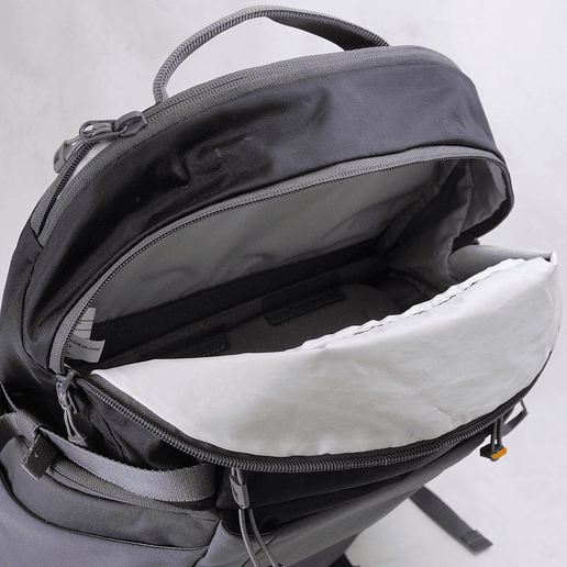 Lowepro Photo Active 300 AW Backpack (Black/Gray) - Usado 6