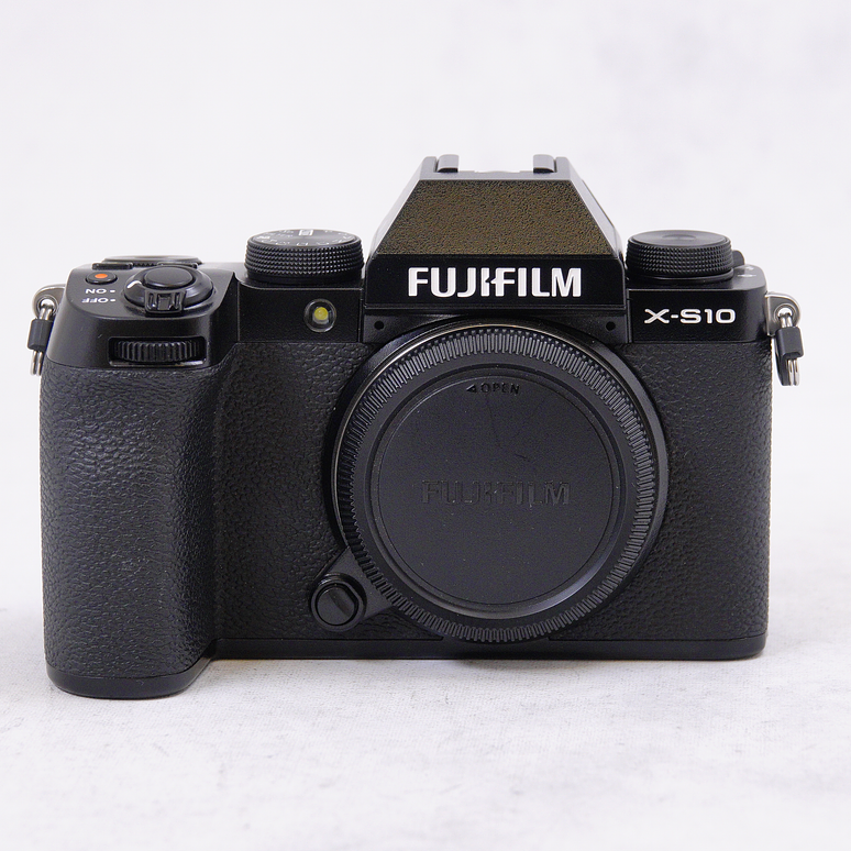 FUJIFILM X-S10 Mirrorless con accesorios- Usado 2