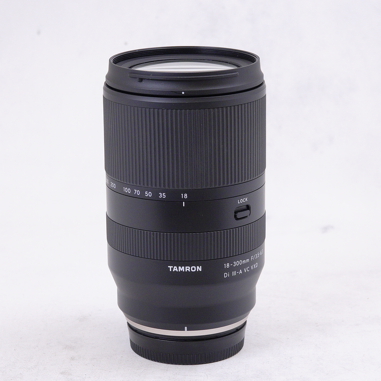 Tamron 18-300mm f/3.5-6.3 Di III-A VC VXD para FUJIFILM X - Usado 2