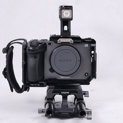 Sony FX3 en caja con Cage TILTA Basic Kit - Usado 2