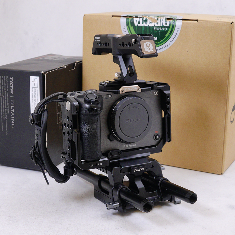 Sony FX3 en caja con Cage TILTA Basic Kit - Usado 8