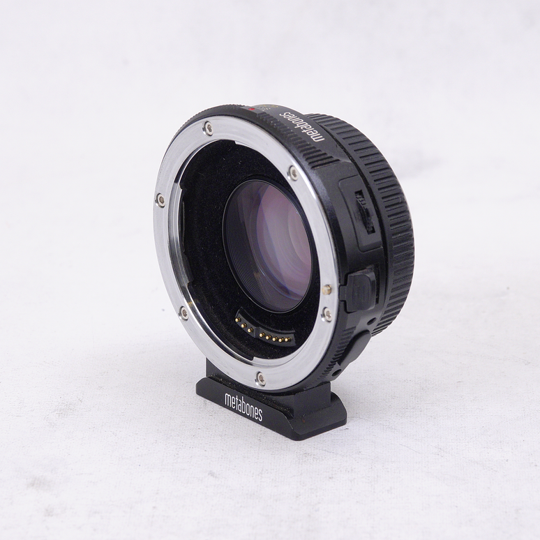 Metabones T Speed Booster Ultra 0.71x para Canon EF a Micro 4/3 - Usado 2