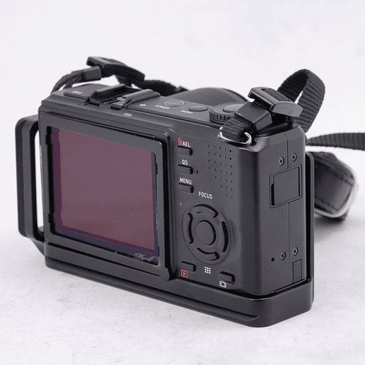 Sigma DP3 Merrill con lente 50mm f2.8 Macro mas accesorios - Usado 5