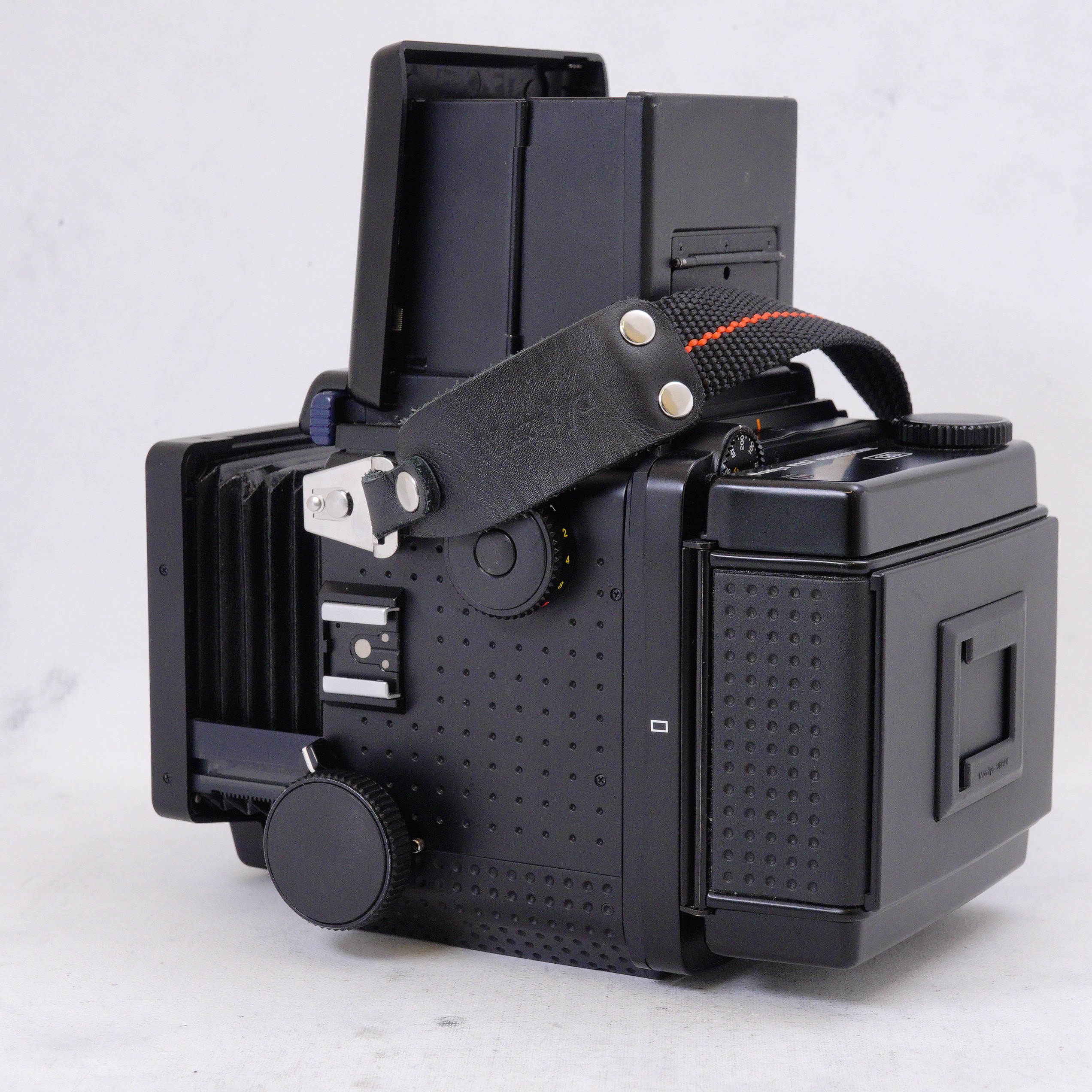 Mamiya RZ67 PRO con 1 Back adicional, tubos de extensión y su correa original - Usado