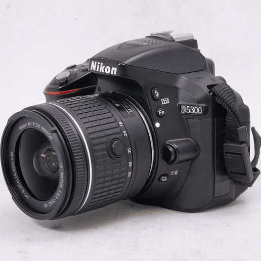 Nikon 5300 con lente 18-55mm kit más accesorios - Usado 9
