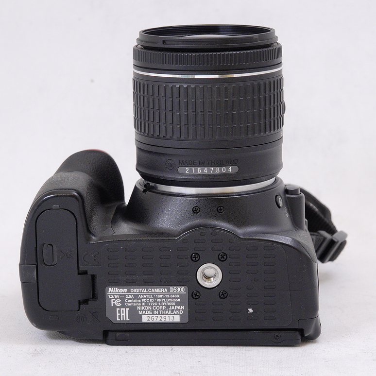 Nikon 5300 con lente 18-55mm kit más accesorios - Usado 11