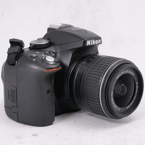 Nikon 5300 más lente 18-55mm kit con accesorios - Usado