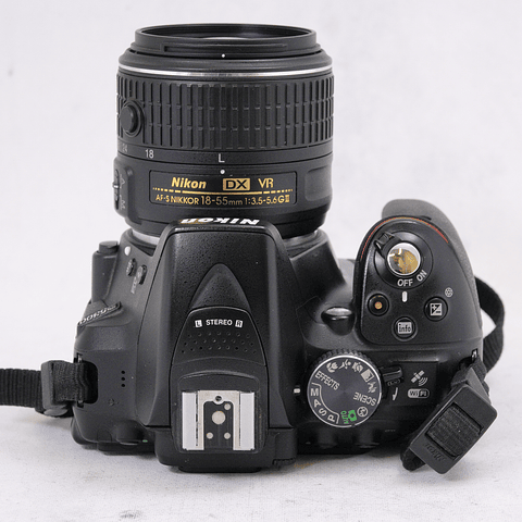 Nikon 5300 mas lente 18-55mm kit con accesorios - Usado