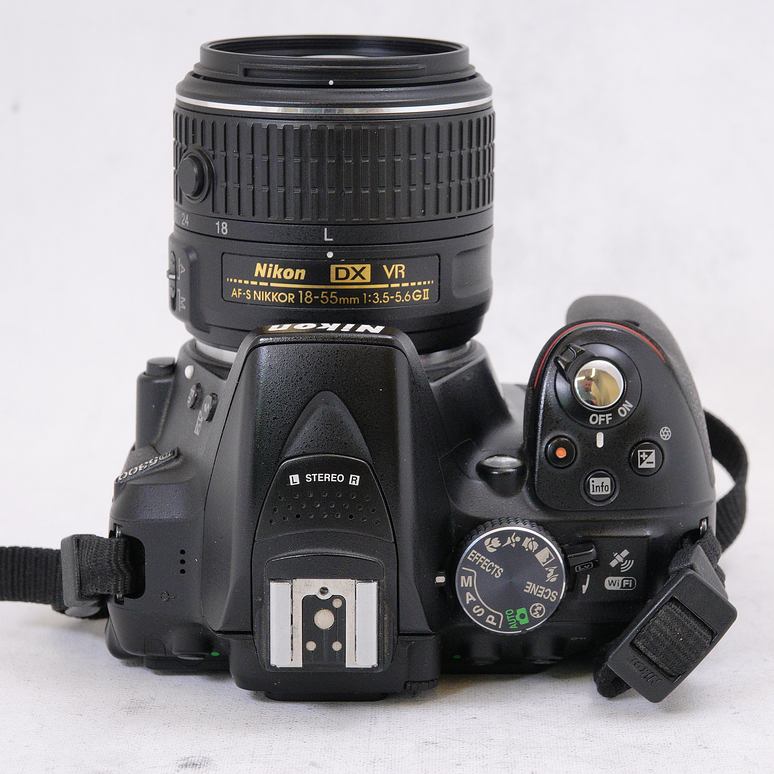Nikon 5300 más lente 18-55mm kit con accesorios - Usado 10