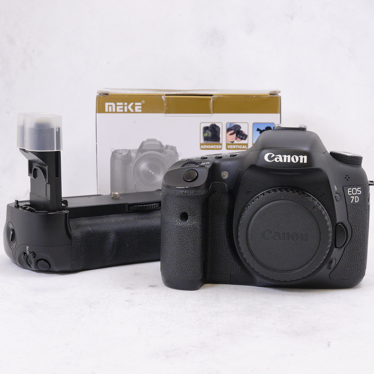 Canon EOS 7D DSLR (Cuerpo y grip Meike) - Usado