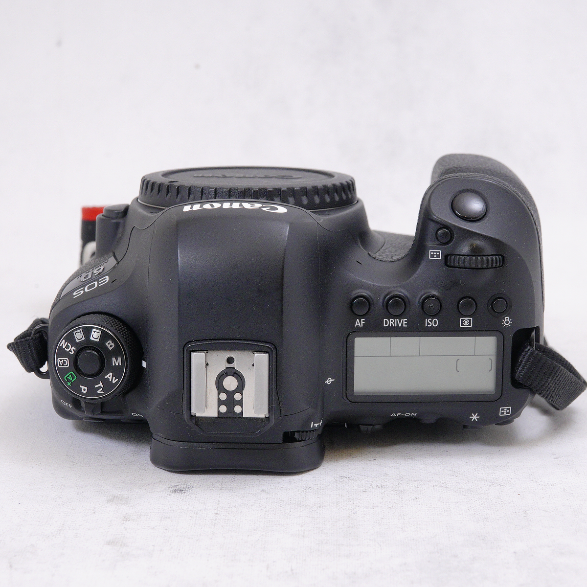 Canon EOS 6D Mark II DSLR mas accesorios - Usado