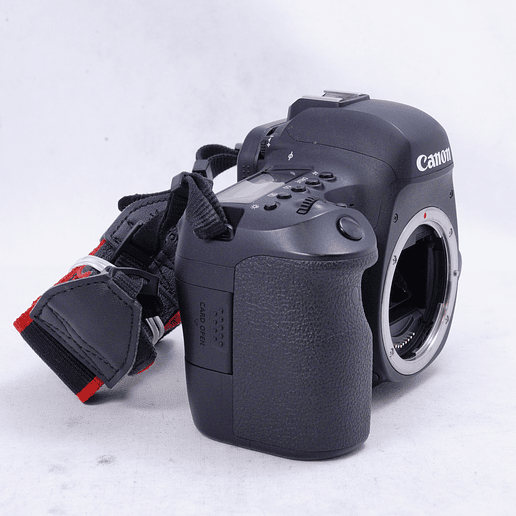 Canon EOS 6D Mark II DSLR -Usado-  4