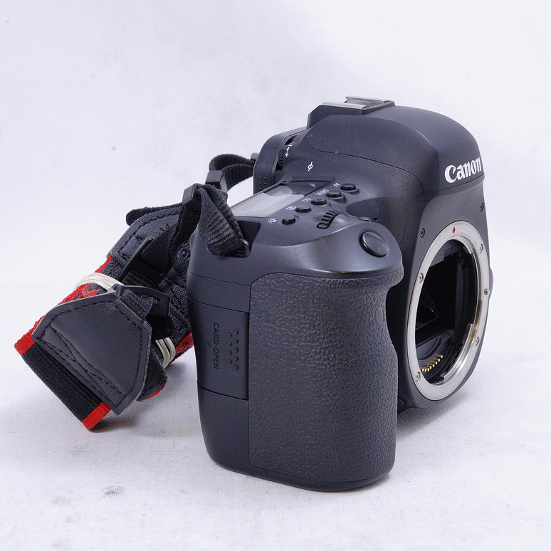 Canon EOS 6D Mark II DSLR -Usado-  4