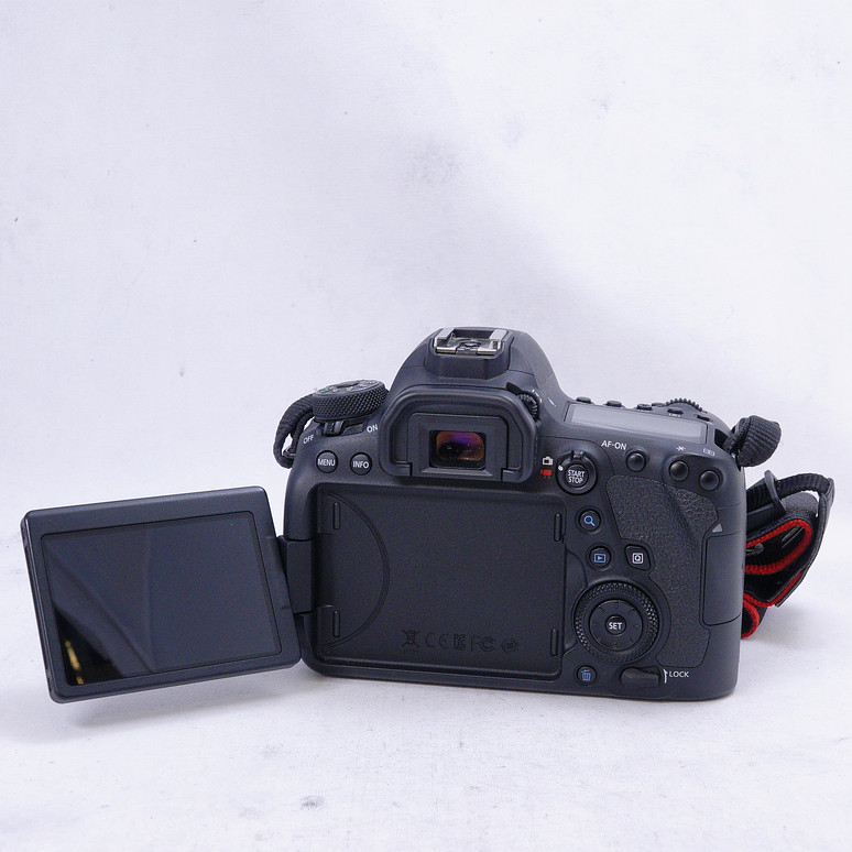 Canon EOS 6D Mark II DSLR -Usado-  5