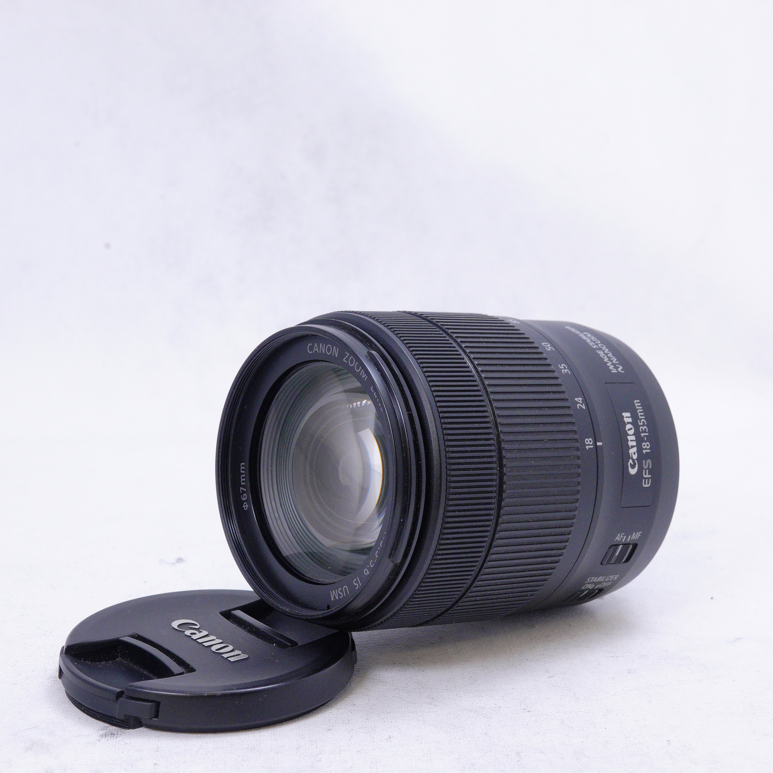 Canon EF-S 18-135mm f/3.5-5.6 IS USM -Usado-