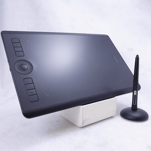 Wacom Intuos Pro Creative Pen Tablet Medium - Usado 3