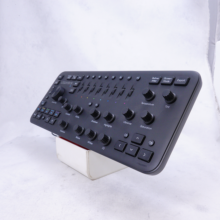 Loupedeck + Photo & Video Editing Console - Usado 3