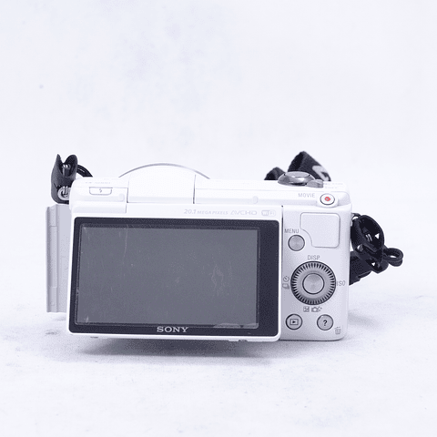 Sony Alpha A5000 (Blanca) - Usado
