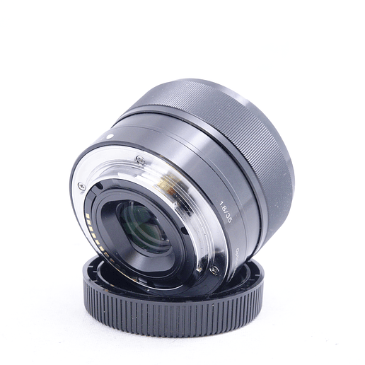 Sony E 35mm f/1.8 OSS - Usado 6