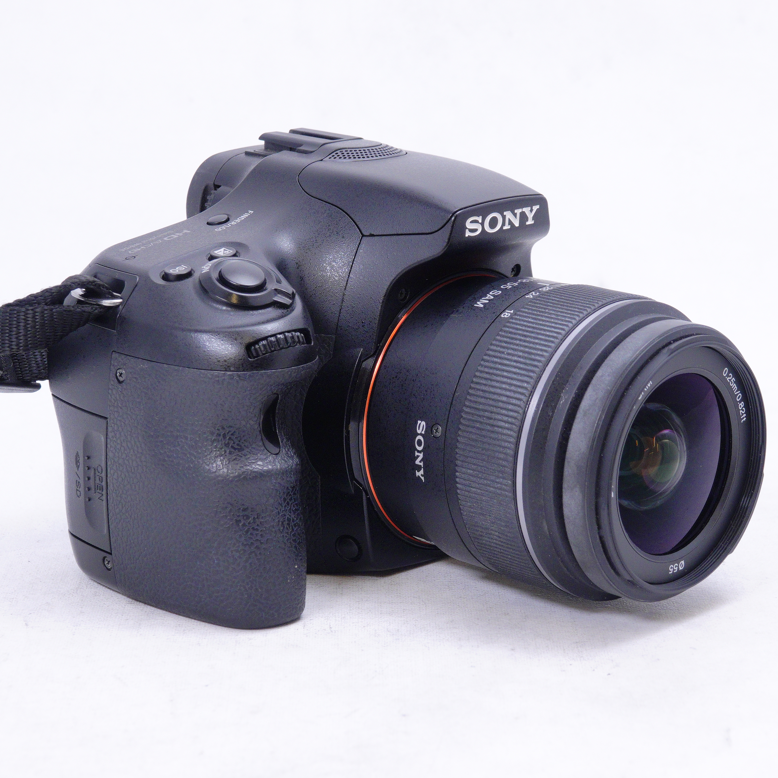 Sony A65 DSLR con lente 18-55mm - Usado