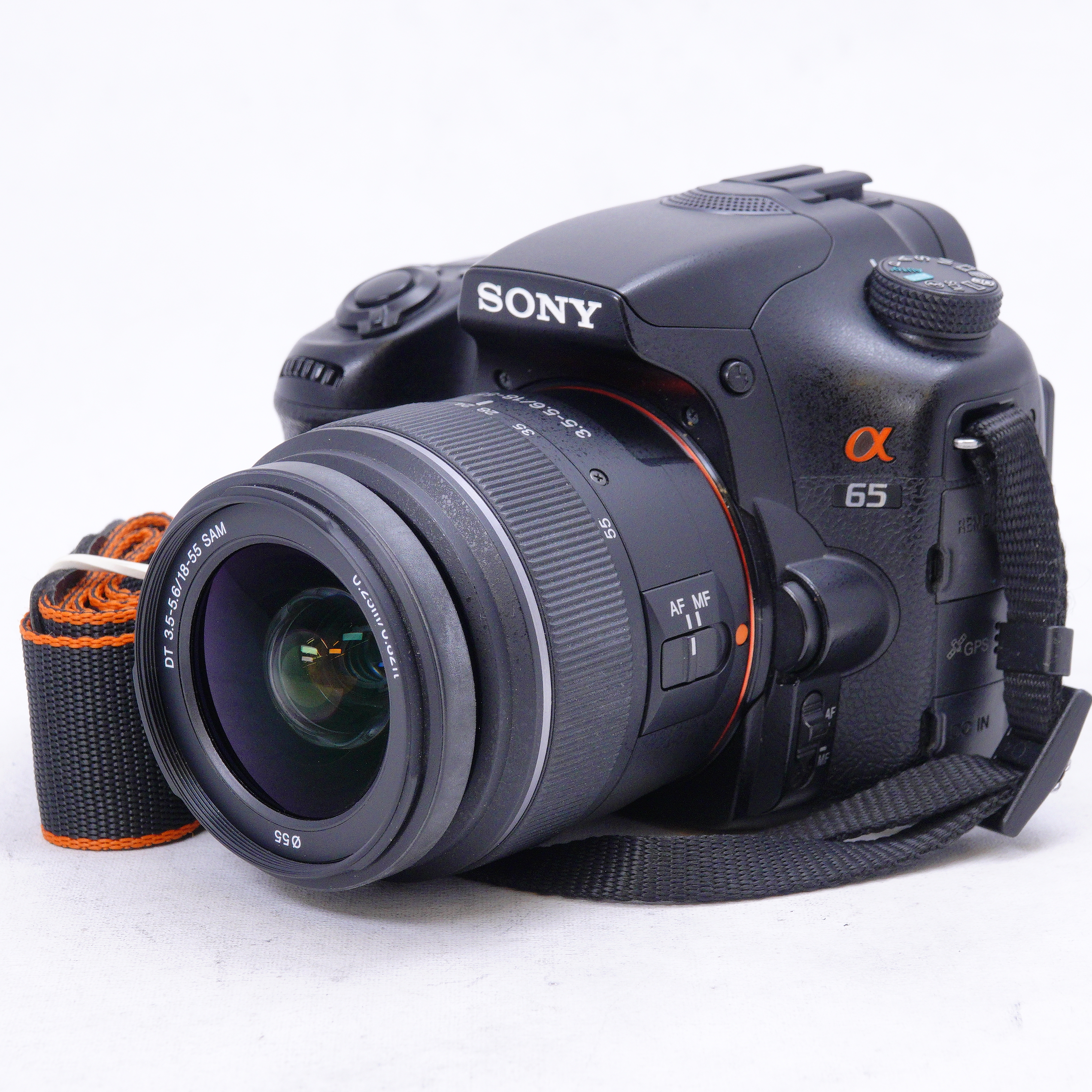 Sony A65 DSLR con lente 18-55mm - Usado