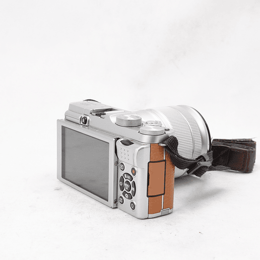 FUJIFILM X-A2 con lente 16-50mm y estuche de transporte - Usado 5