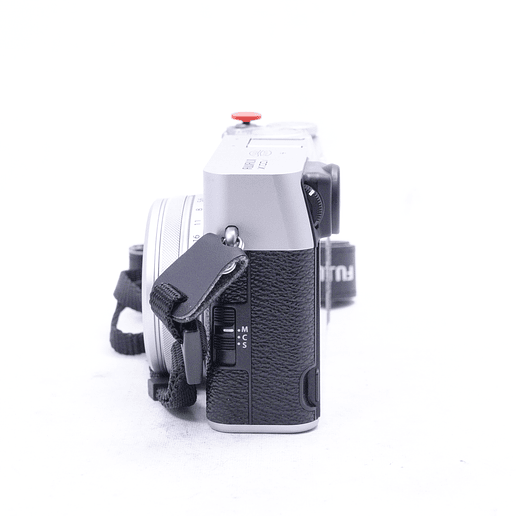 FUJIFILM X100V (Silver) con filtro NiSi más accesorios - Usado 8