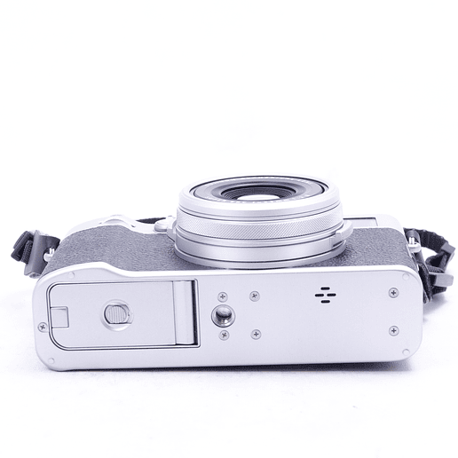FUJIFILM X100V (Silver) con filtro NiSi más accesorios - Usado 11