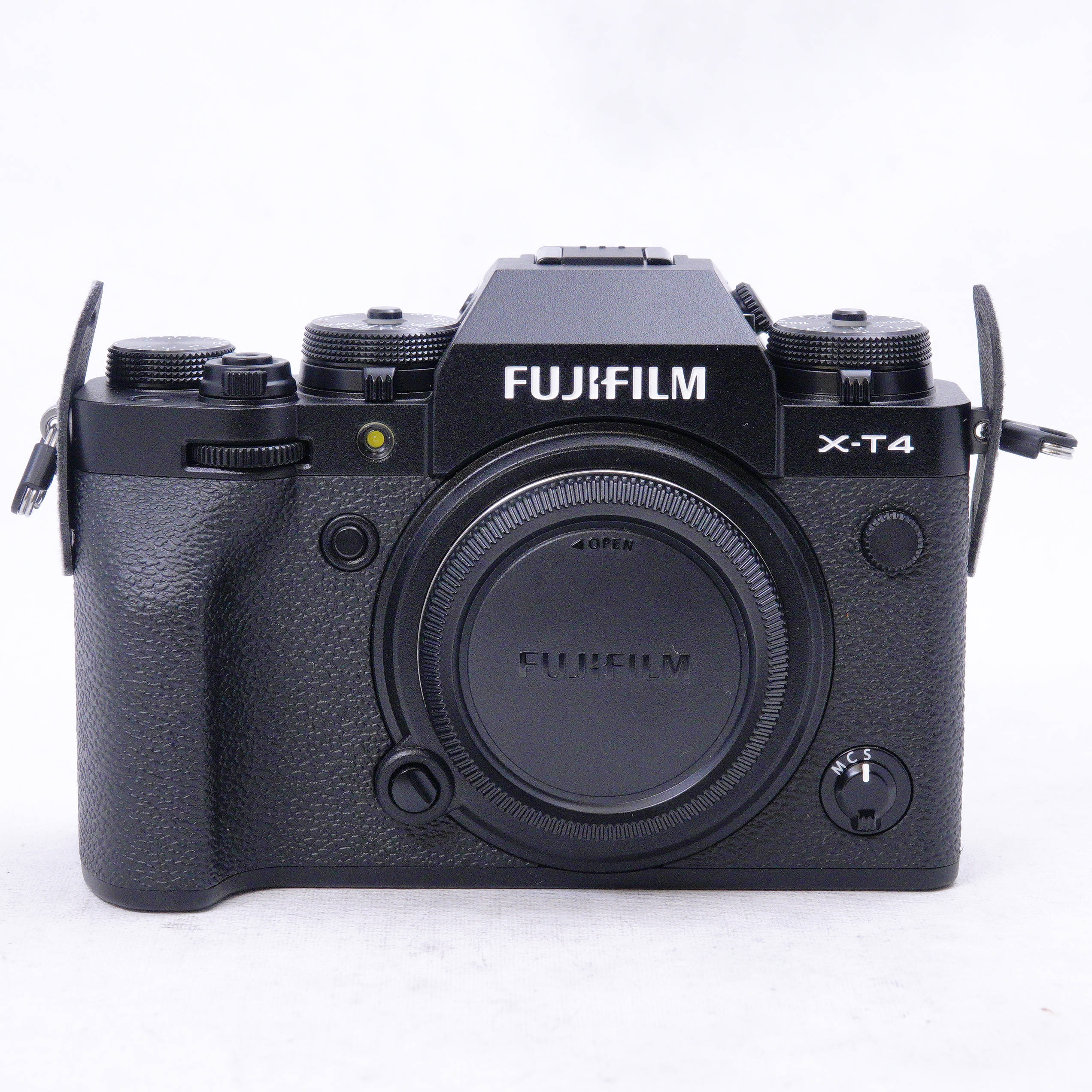 FUJIFILM X-T4 con caja original y accesorios - Usado