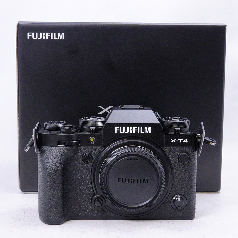 FUJIFILM X-T4 con caja original y accesorios - Usado 11
