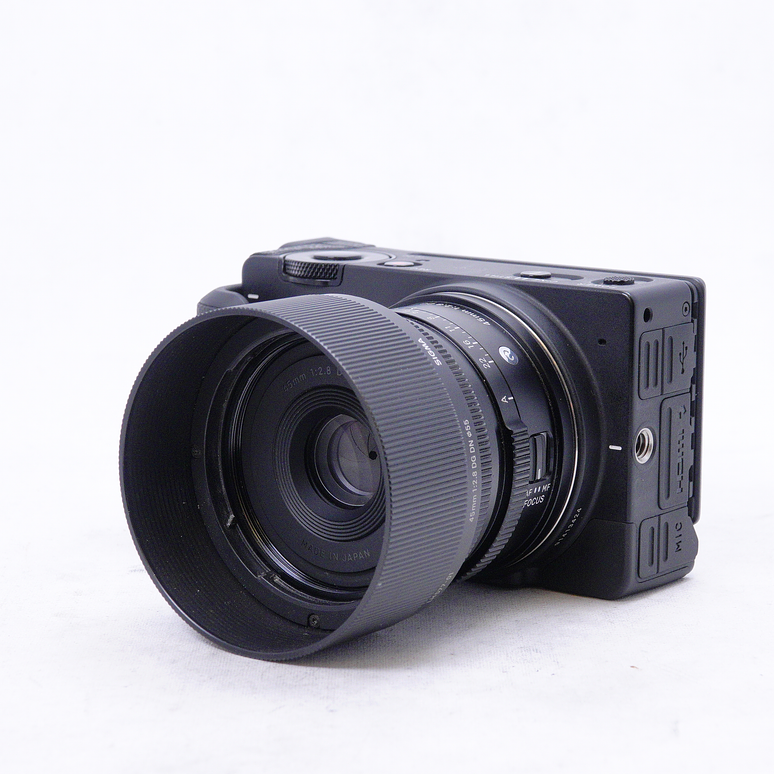  Sigma FP con lente Sigma 45mm F2.8 DG DN Contemporary - Usado 9