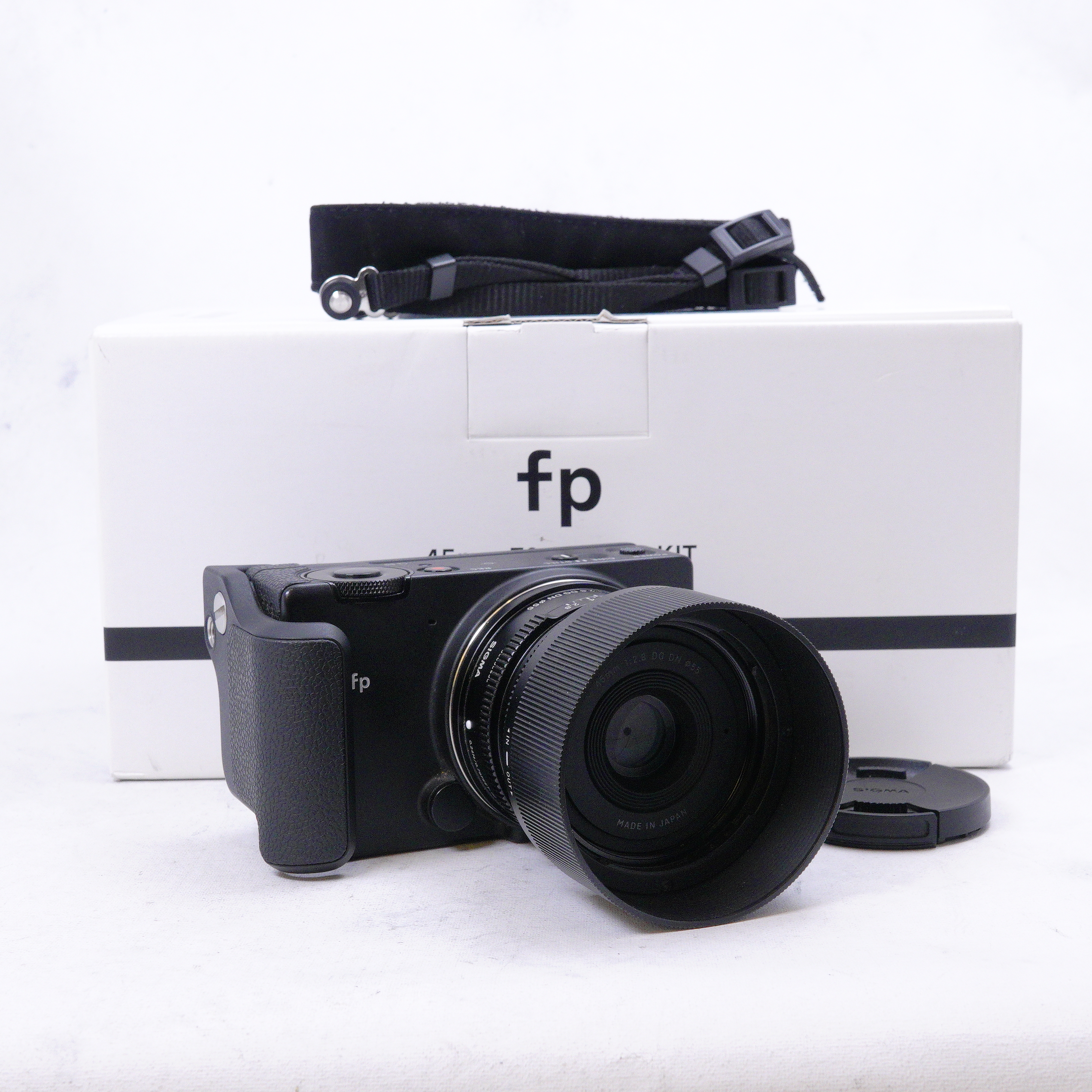  Sigma FP con lente Sigma 45mm F2.8 DG DN Contemporary - Usado