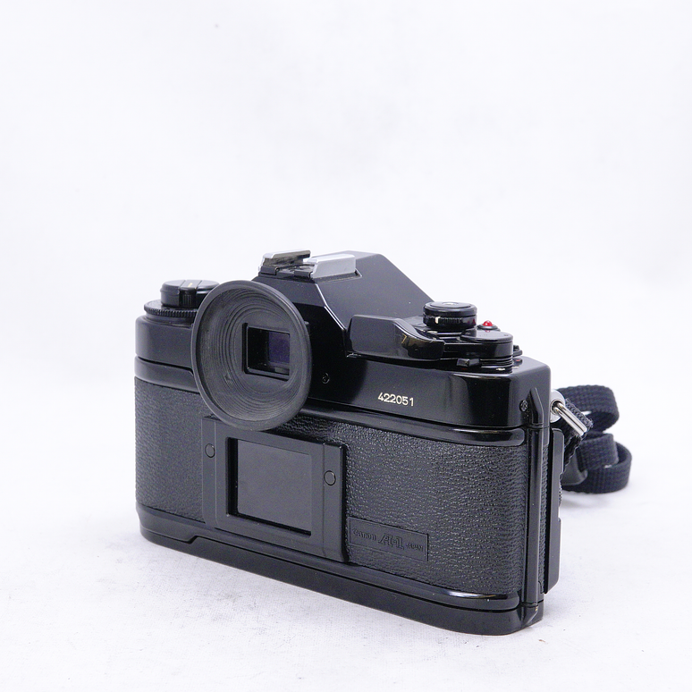 Canon A1 con Lente canon FD 28mm 2.8 y Flash - Usado 3